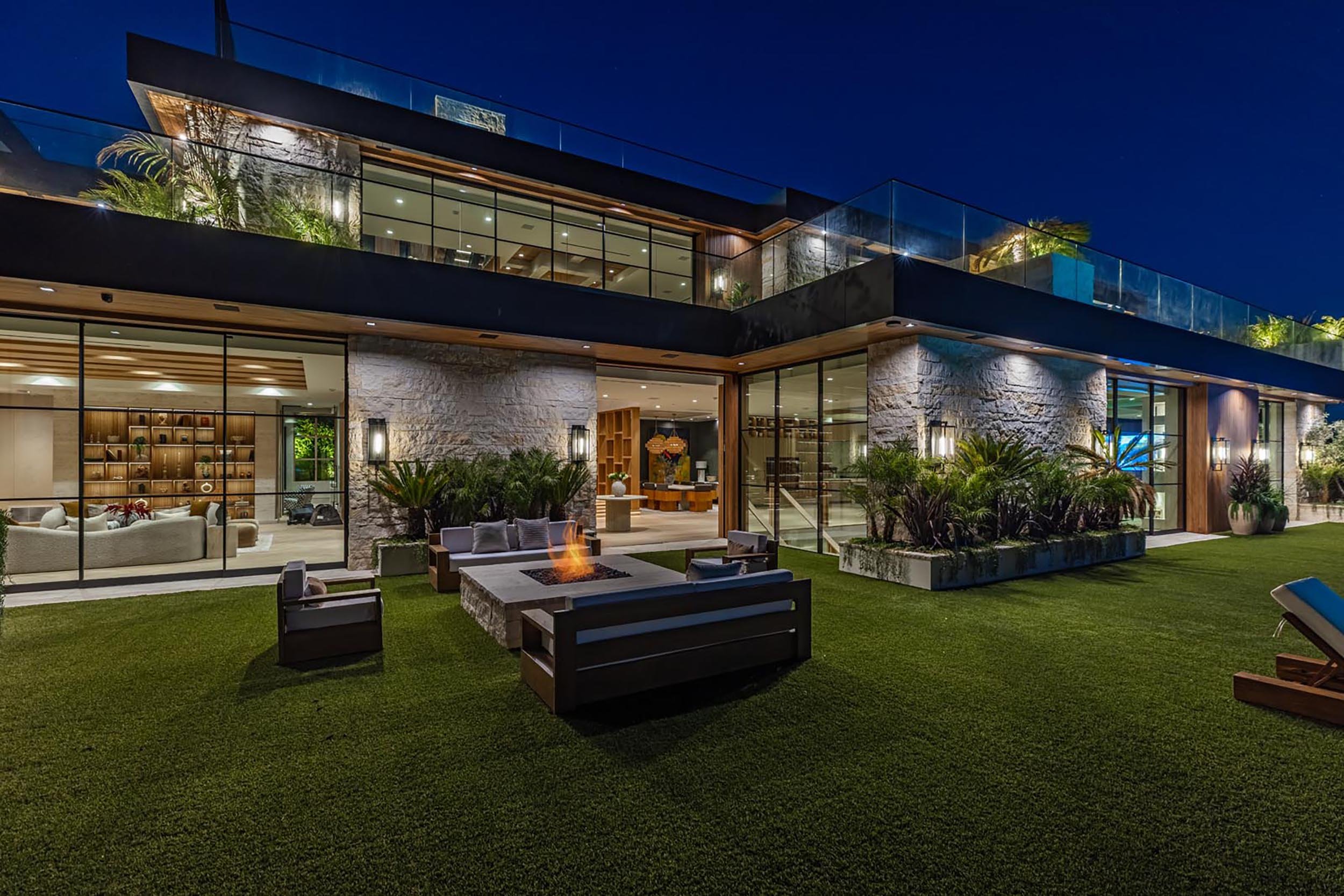 Beverly Hills modern luxury terraced hillside home — whipple russell architects
