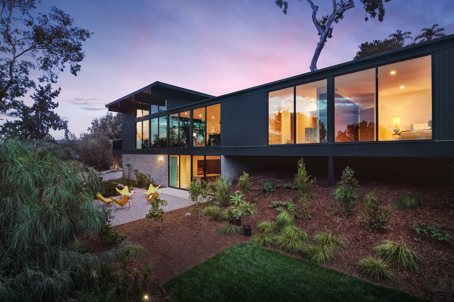 Amineh Mid-Century Modern — Nakhshab Development Design