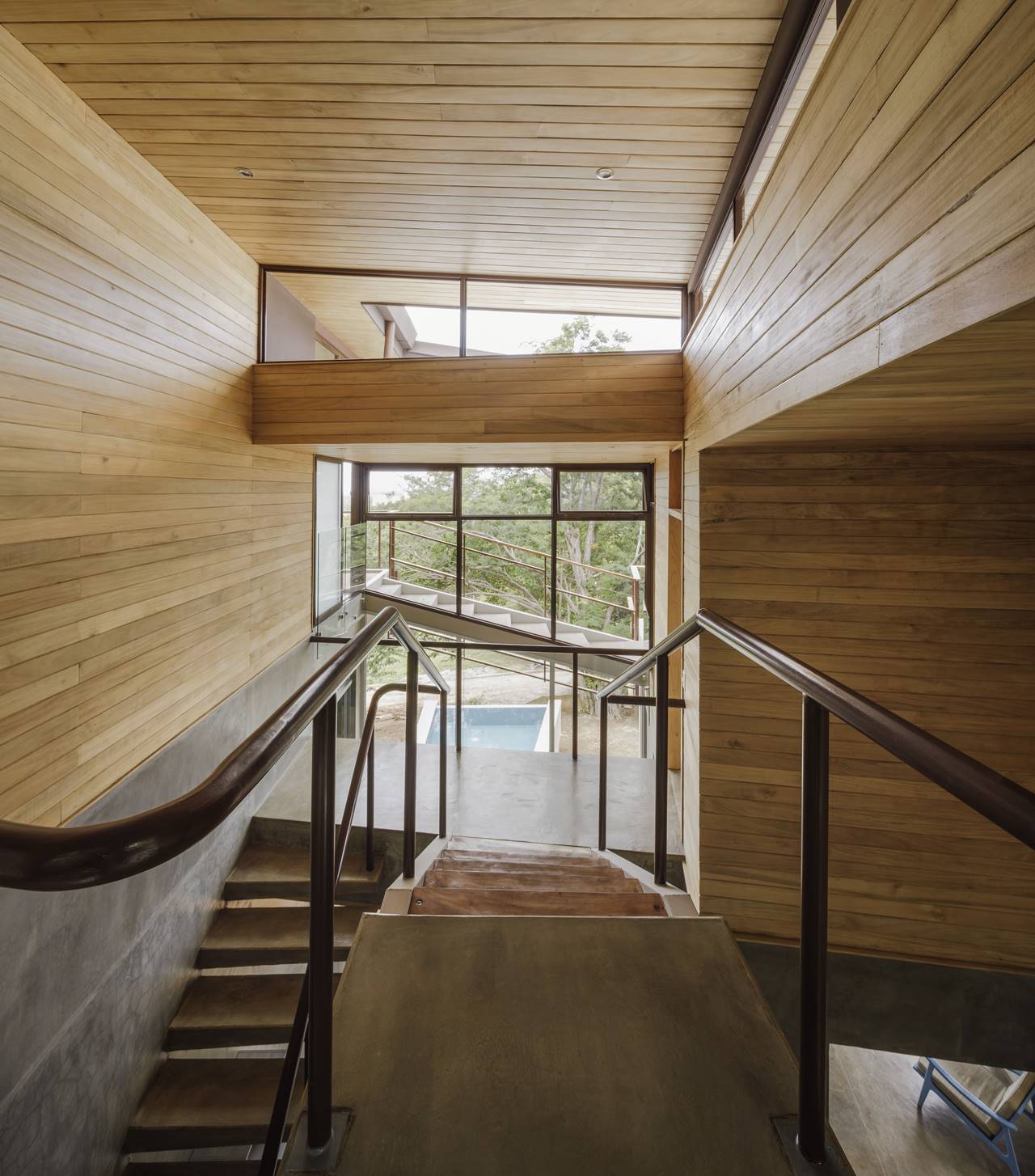BALCONY HOUSE — LSD – LABORATORY SUSTAINING DESIGN