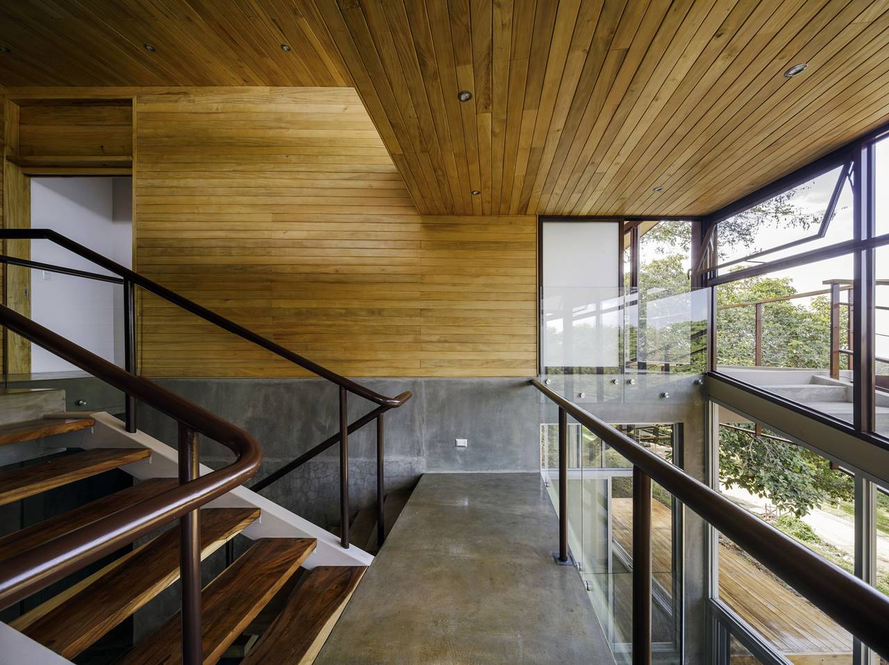 BALCONY HOUSE — LSD – LABORATORY SUSTAINING DESIGN