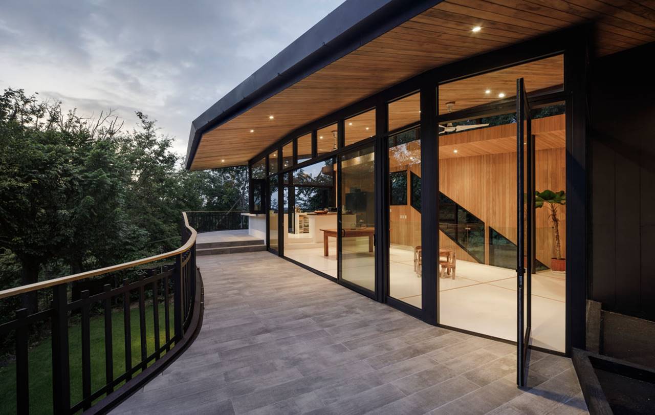 BLACK HOUSE — LSD – LABORATORY SUSTAINING DESIGN