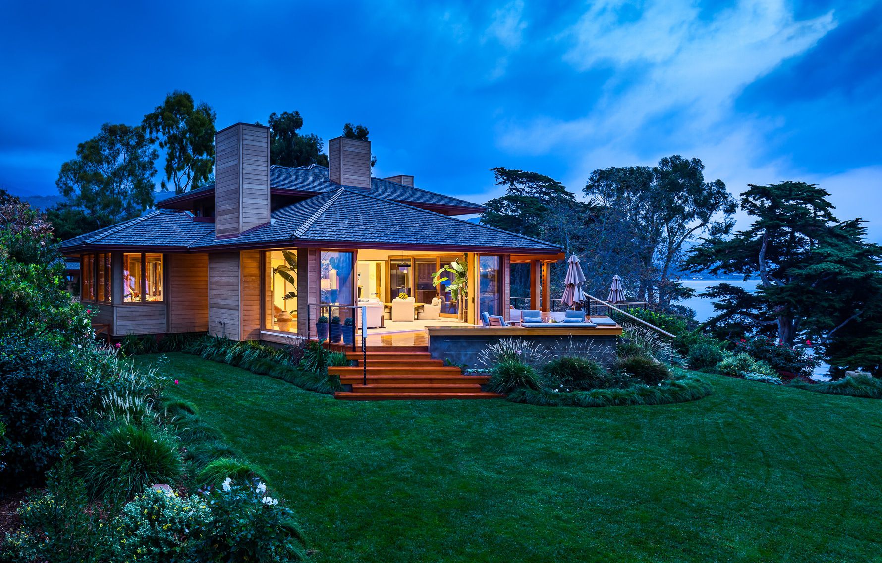 Blufftop Coastal Retreat — Neumann Mendro Andrulaitis Architects