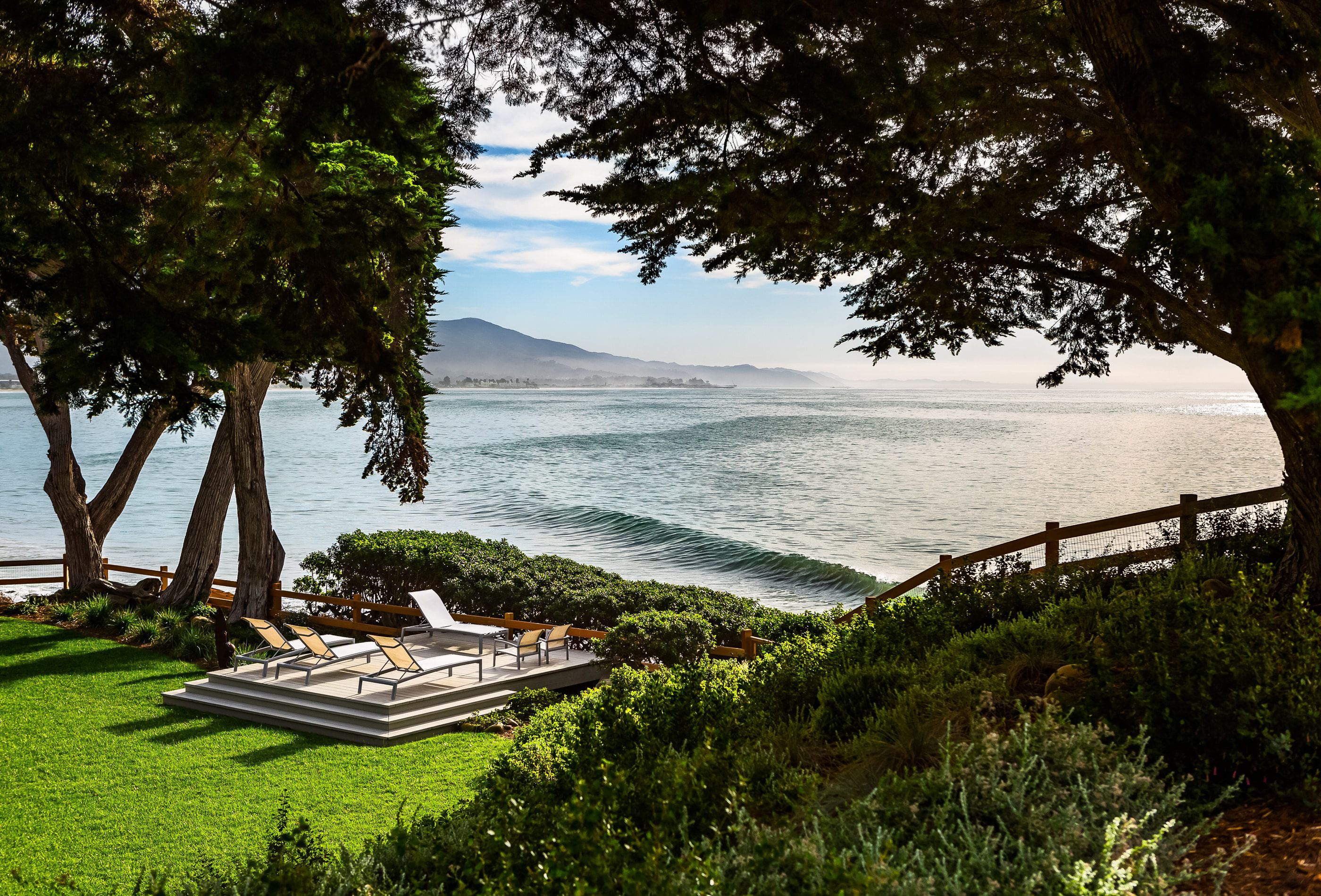 Blufftop Coastal Retreat — Neumann Mendro Andrulaitis Architects
