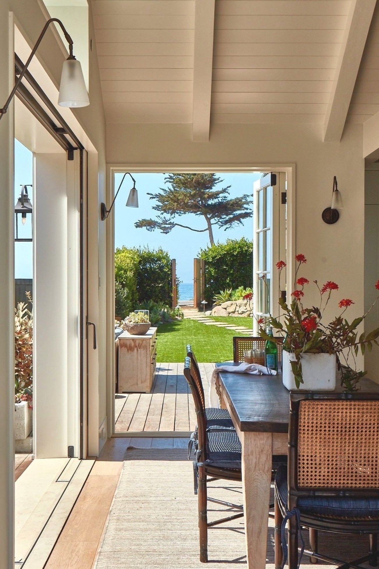 Butterfly Beach Vintage — Two Trees Architects