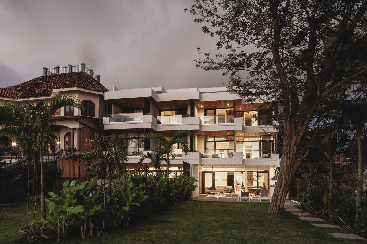 DOS CASAS BEACHFRONT CONDOMINIUM — LSD – LABORATORY SUSTAINING DESIGN
