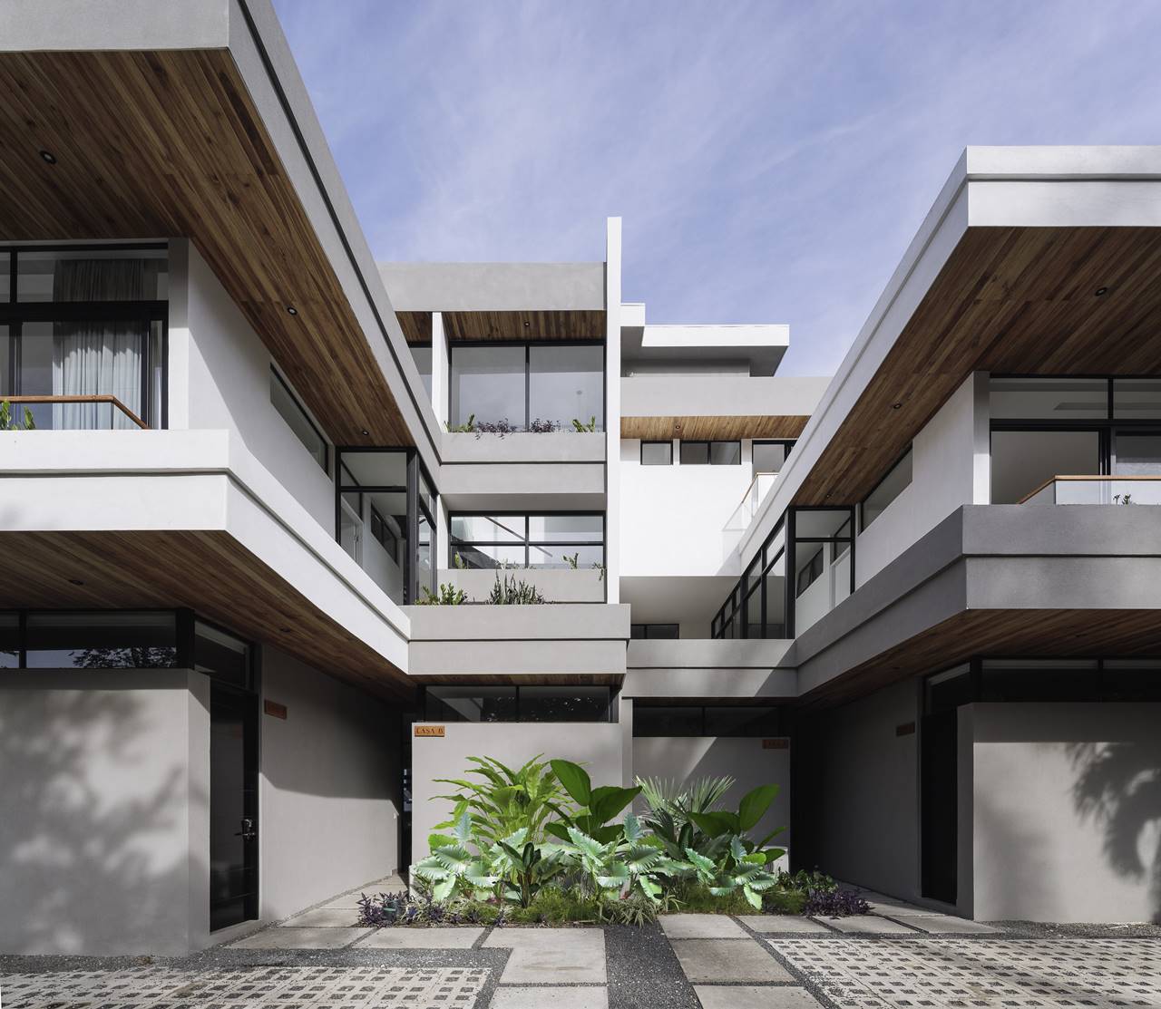 DOS CASAS BEACHFRONT CONDOMINIUM — LSD – LABORATORY SUSTAINING DESIGN