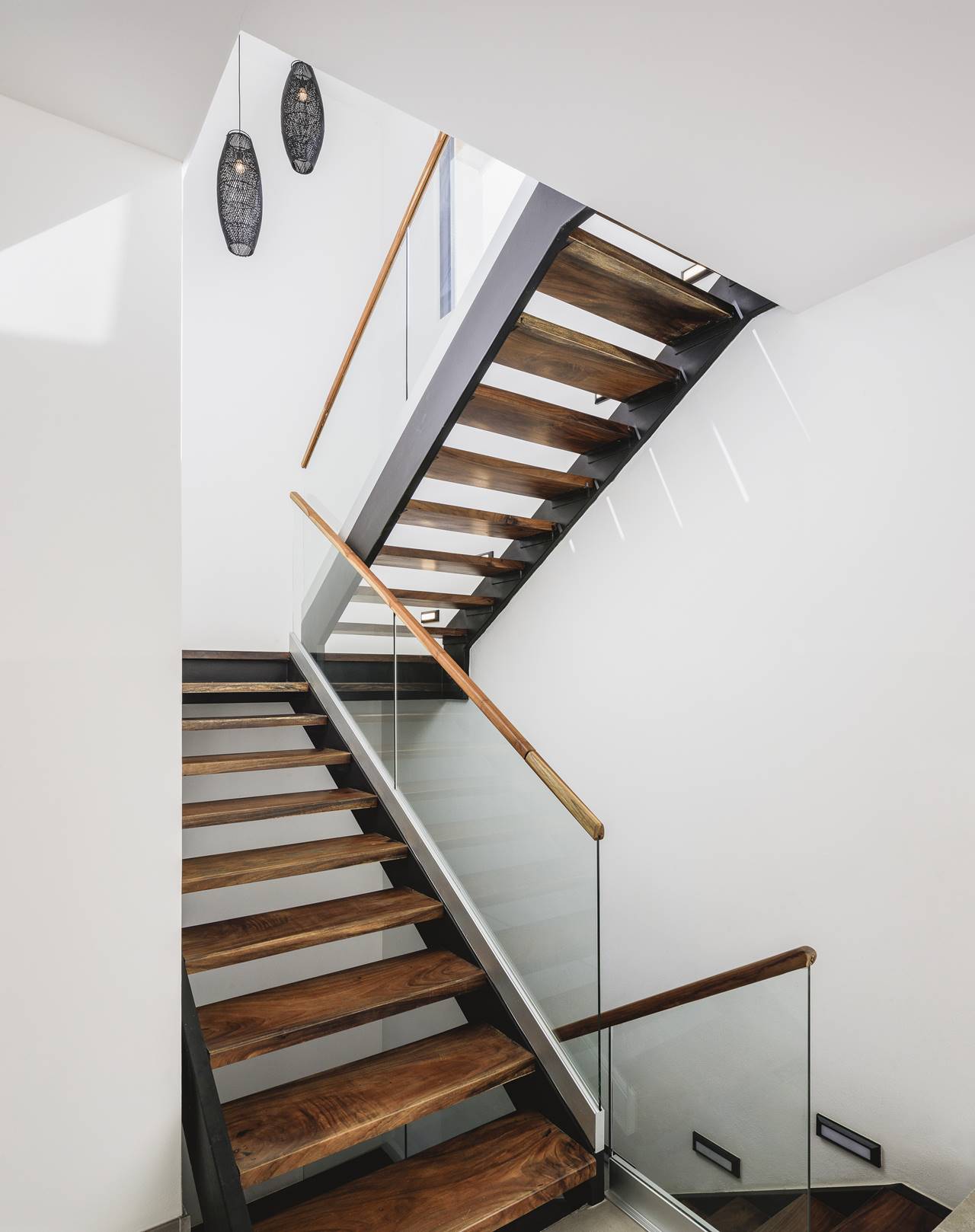 DOS CASAS BEACHFRONT CONDOMINIUM — LSD – LABORATORY SUSTAINING DESIGN