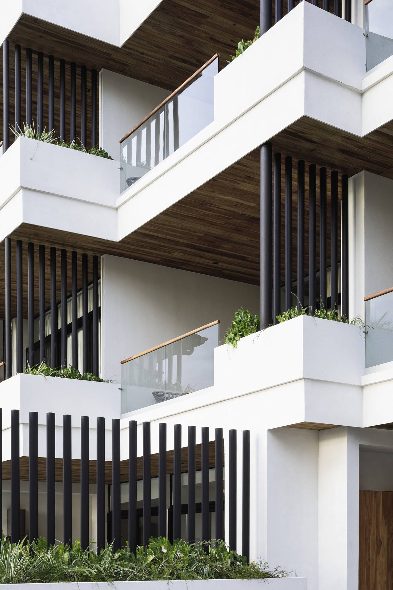 DOS CASAS BEACHFRONT CONDOMINIUM — LSD – LABORATORY SUSTAINING DESIGN