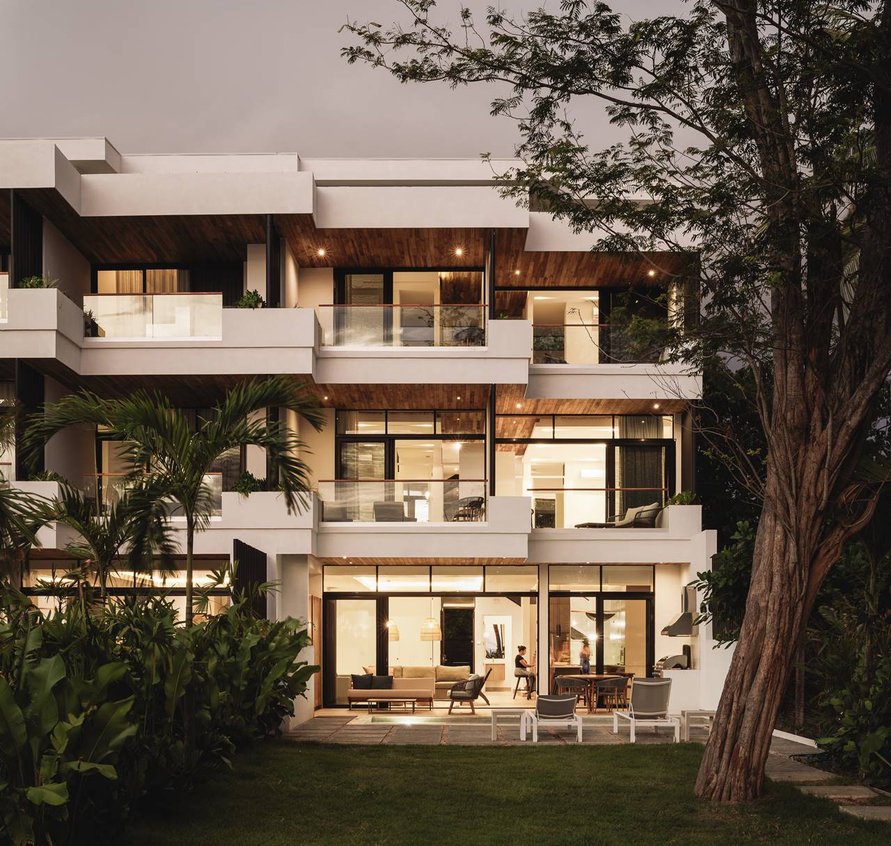DOS CASAS BEACHFRONT CONDOMINIUM — LSD – LABORATORY SUSTAINING DESIGN