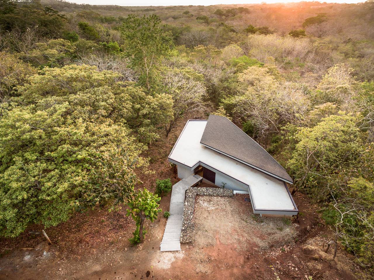 FLOATING LEAF HOUSE — LSD – LABORATORY SUSTAINING DESIGN