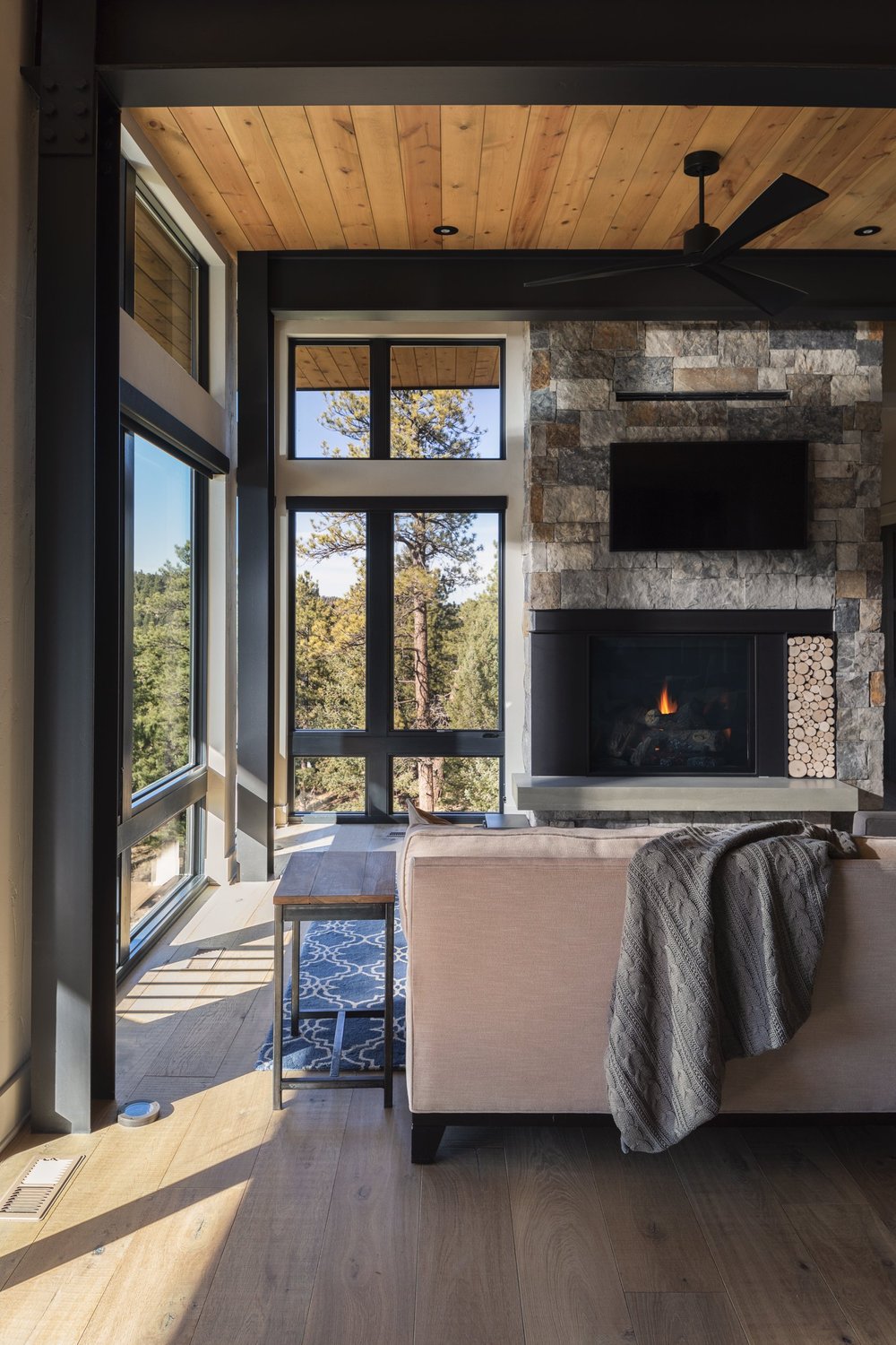 FOREST TRAIL RESIDENCE — TUCKER JOHNSON ARCHITECTS