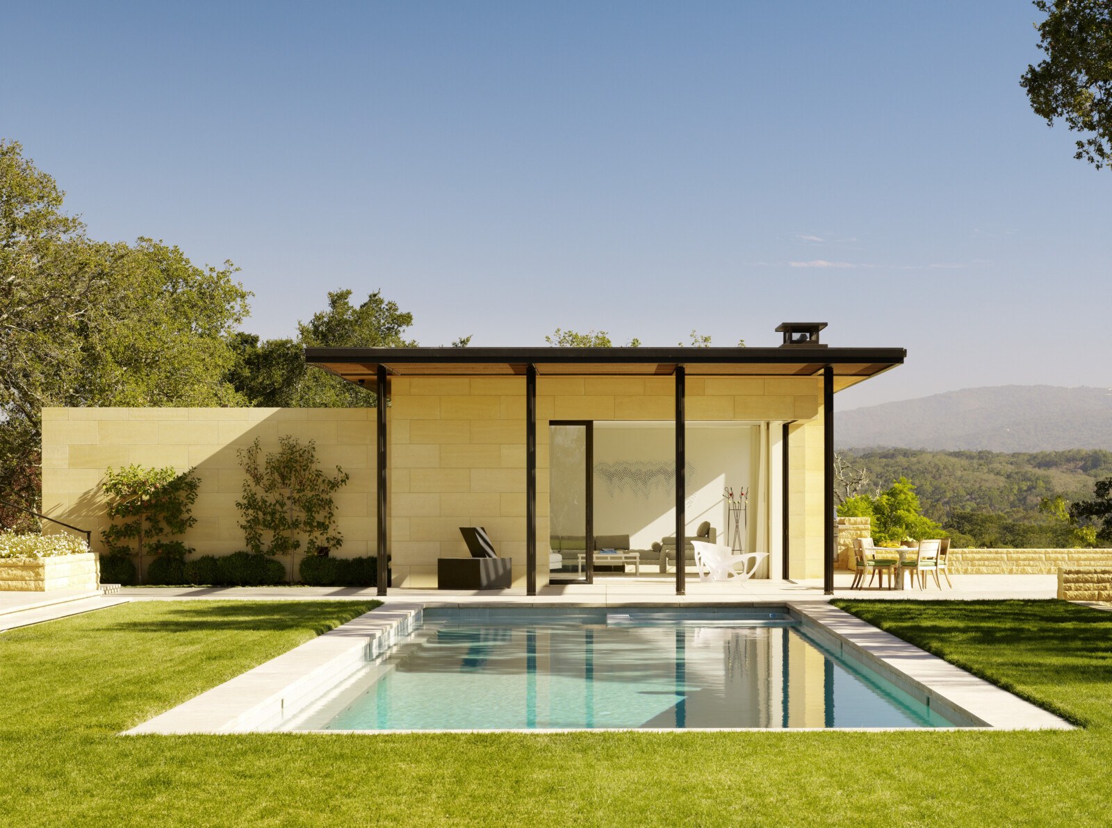 Foothills Modern — Walker Warner