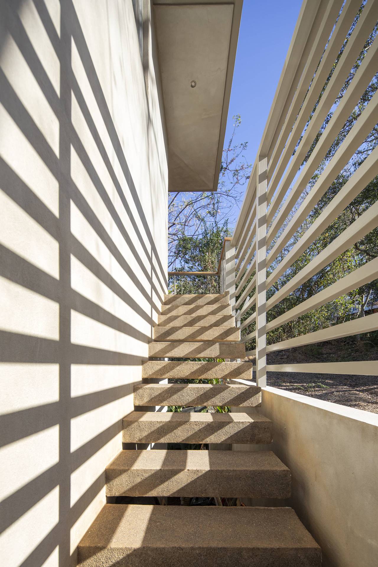 GARDEN HOUSE — LSD – LABORATORY SUSTAINING DESIGN