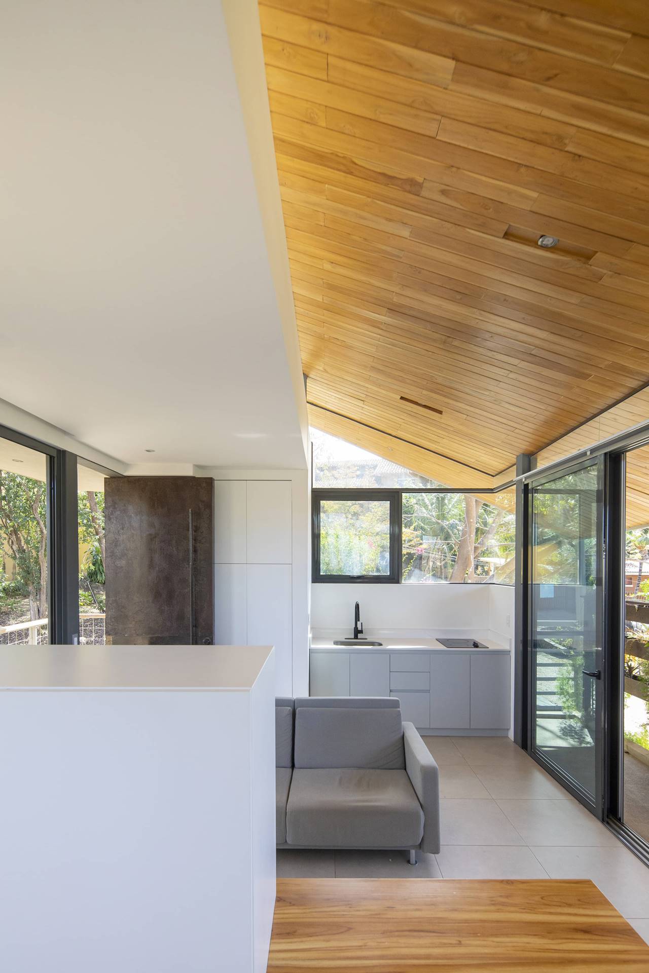 GARDEN HOUSE — LSD – LABORATORY SUSTAINING DESIGN