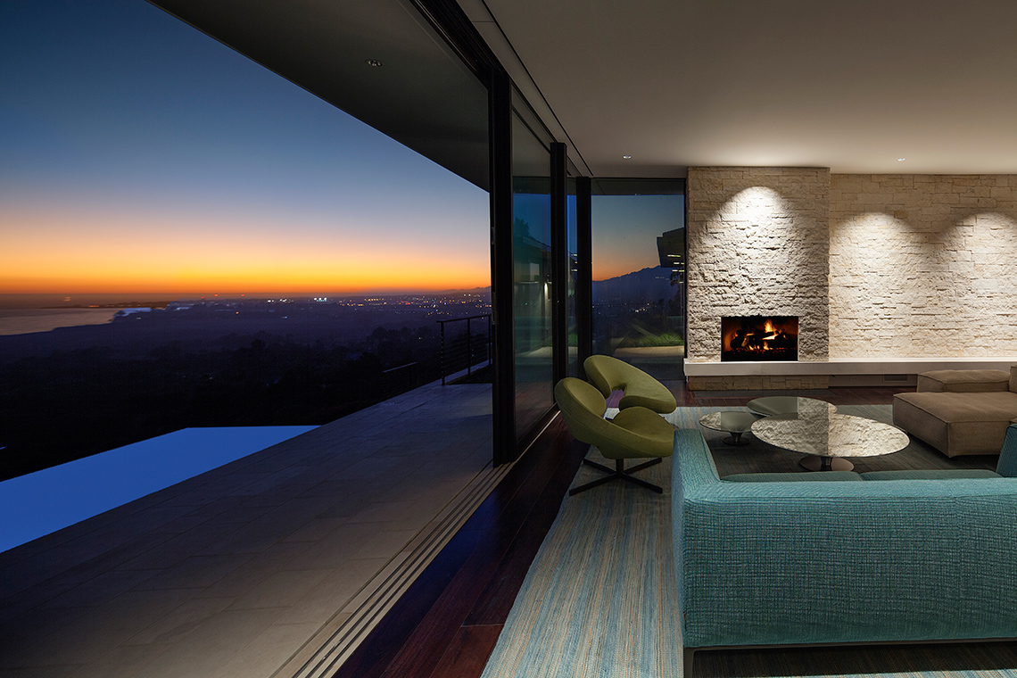 Hilltop Contemporary — Leonard Unander Associates
