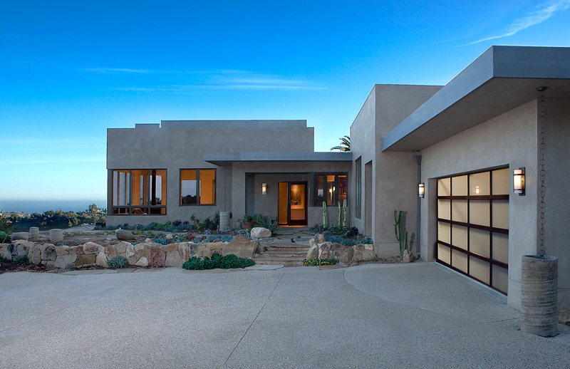 Mountain Drive Contemporary — McKean Construction