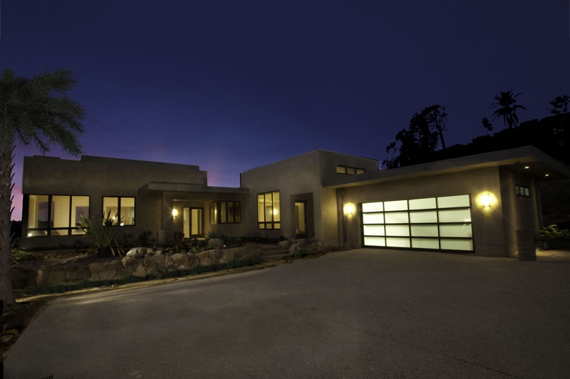 Mountain Drive Contemporary — McKean Construction