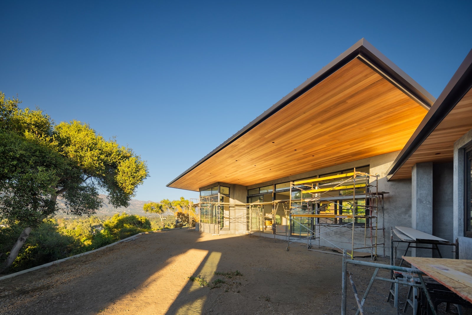 Modern Architect in Santa Barbara preserves oak woodland — Blackbird Architects, Santa Barbara, California - Residential & Commercial