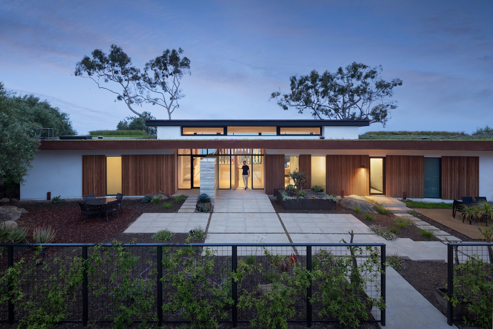 Ocean Bluff Home, modern coastal residence, Blackbird Architects — Blackbird Architects, Santa Barbara, California - Residential & Commercial
