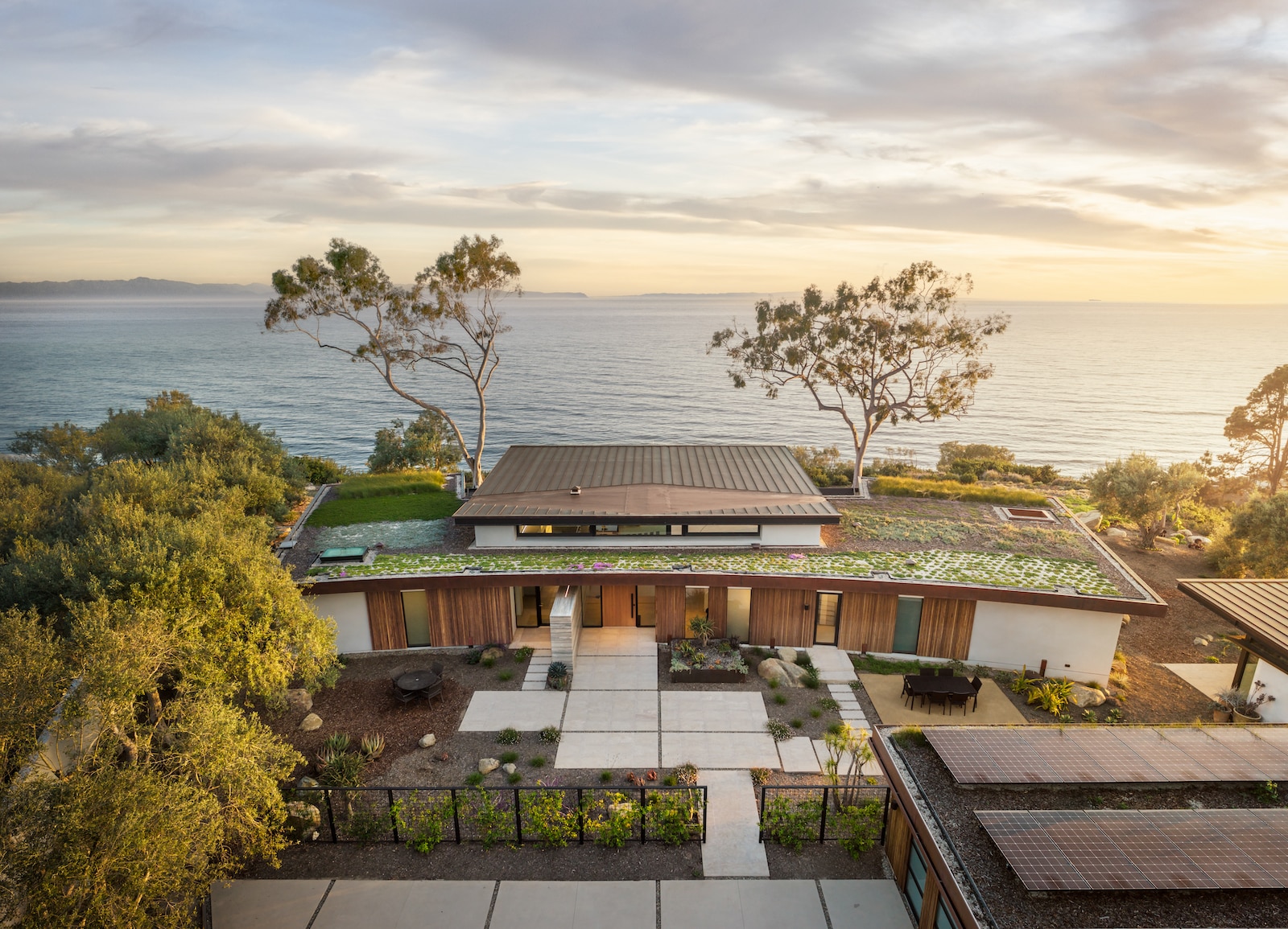 Ocean Bluff Home, modern coastal residence, Blackbird Architects — Blackbird Architects, Santa Barbara, California - Residential & Commercial