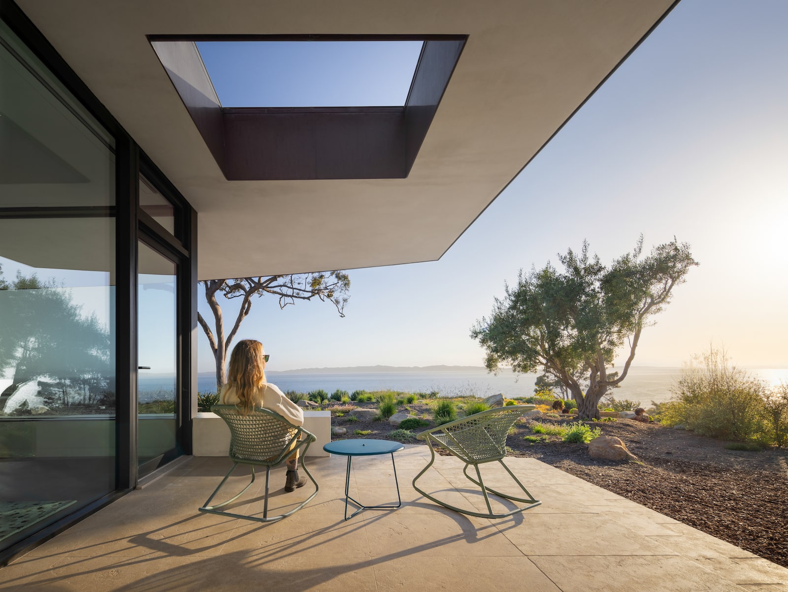 Ocean Bluff Home, modern coastal residence, Blackbird Architects — Blackbird Architects, Santa Barbara, California - Residential & Commercial