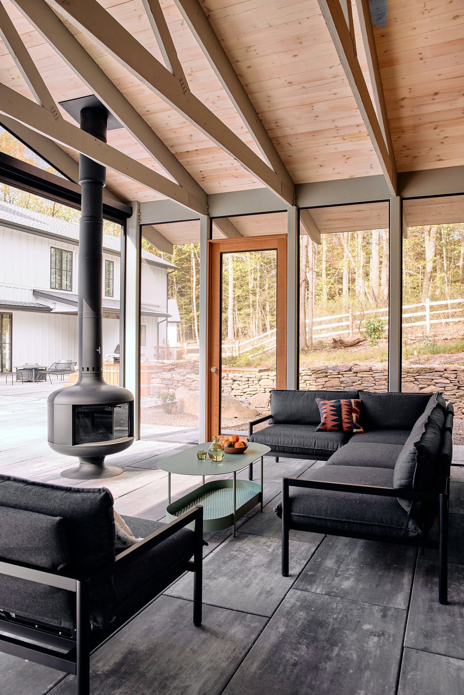 Olive Poolhouse — DEMO Architects