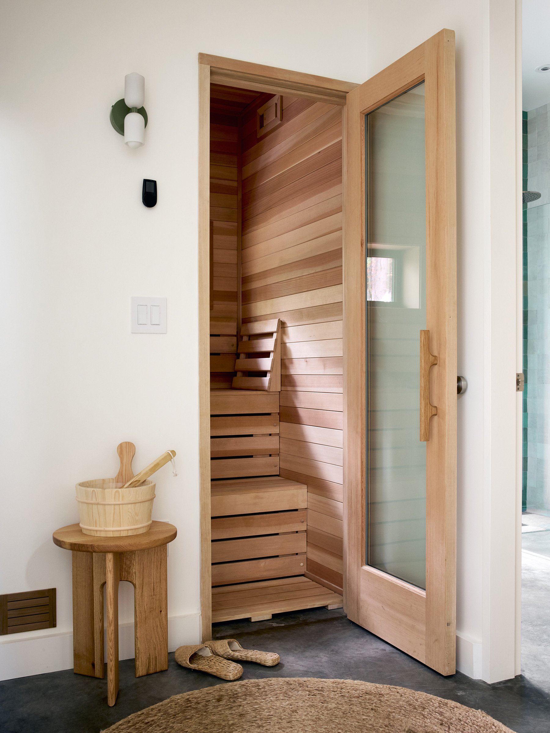 Olive Poolhouse — DEMO Architects