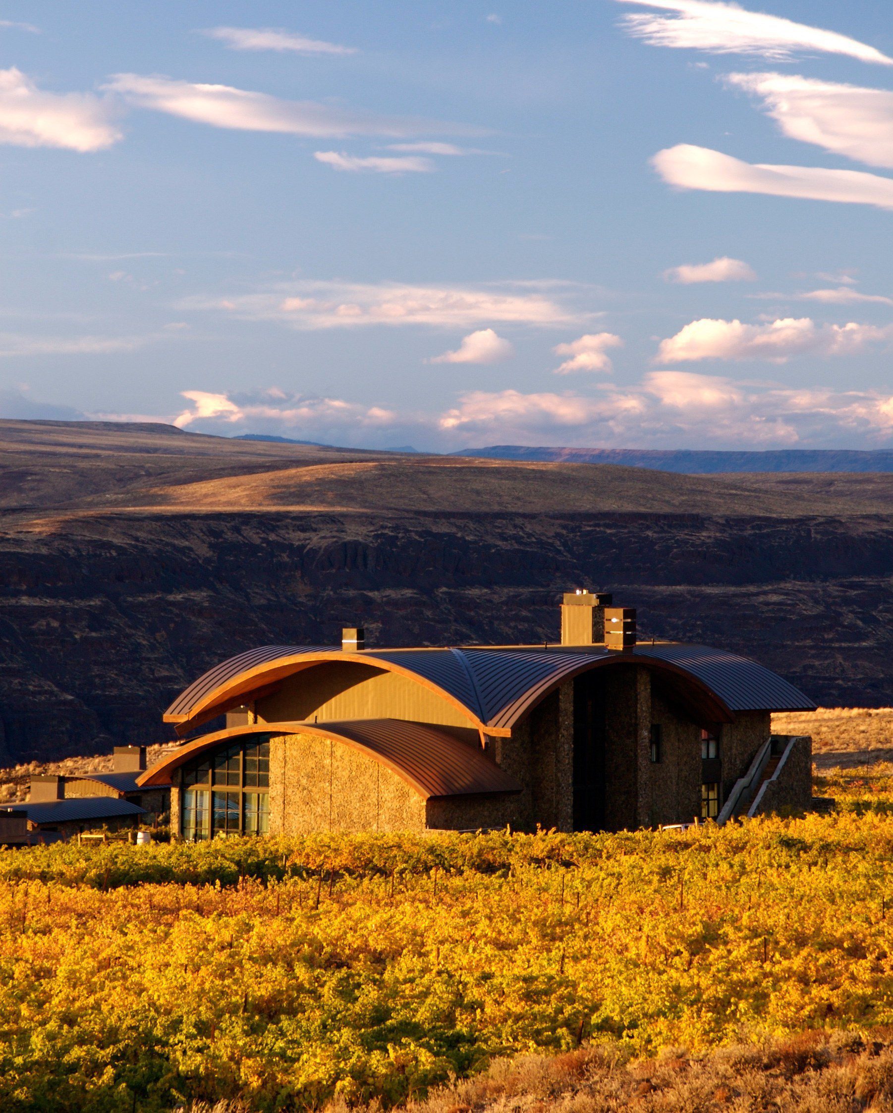 Cave B Inn and Cliffehouses — Olson Kundig