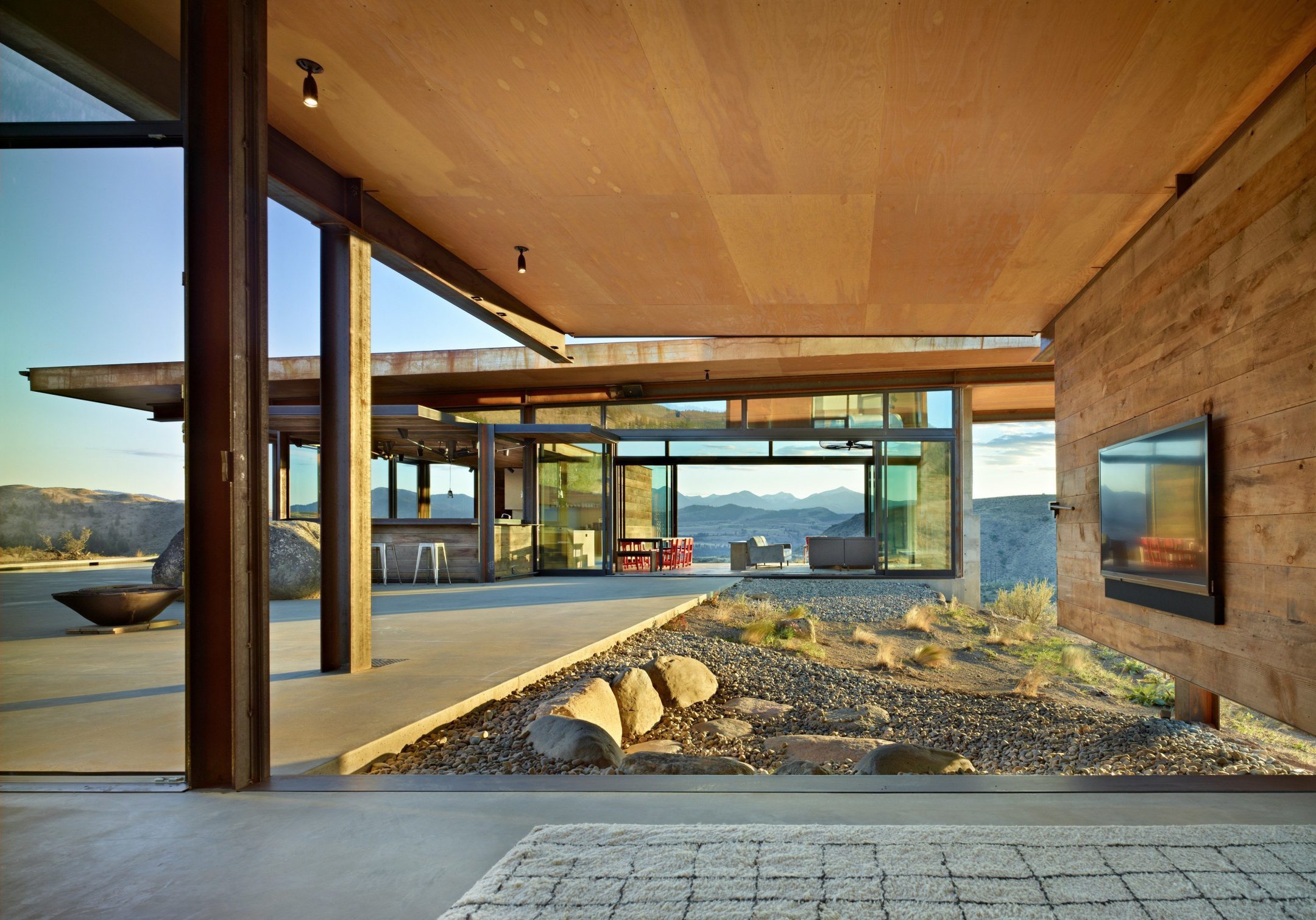 Studhorse — Olson Kundig