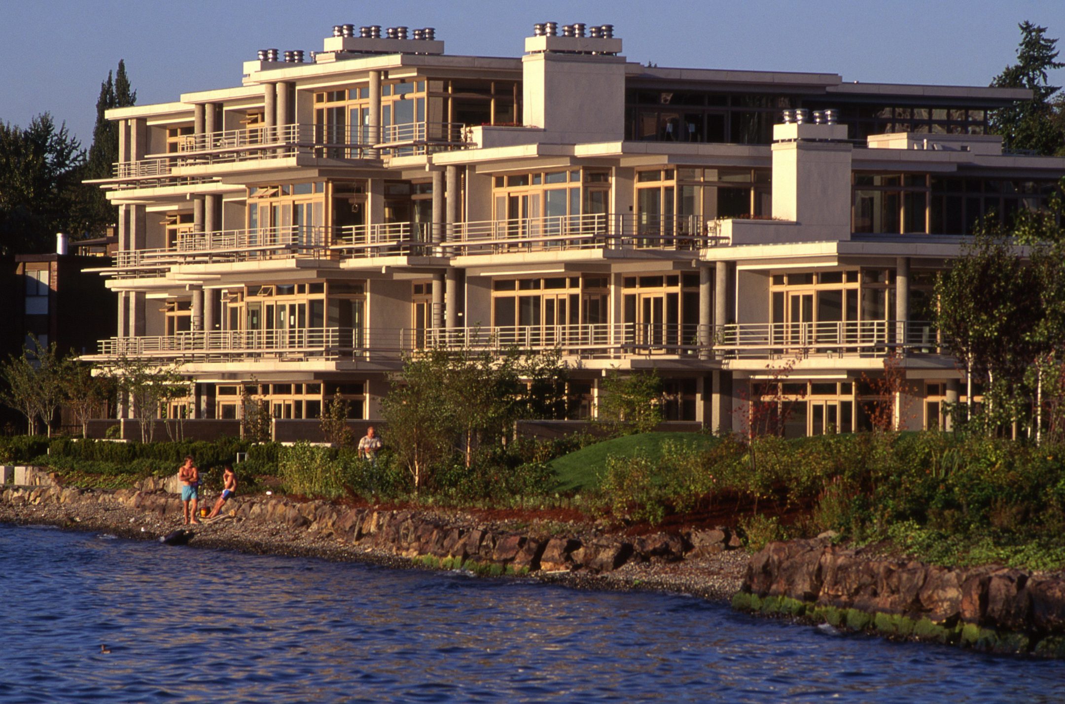 Carillon Point Condominium Building — Olson Kundig