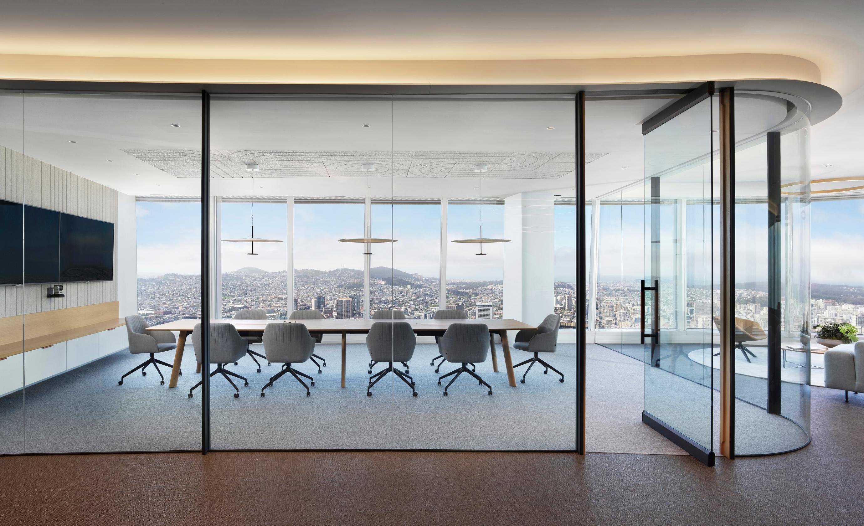 Salesforce Tower Office Space — Feldman Architecture