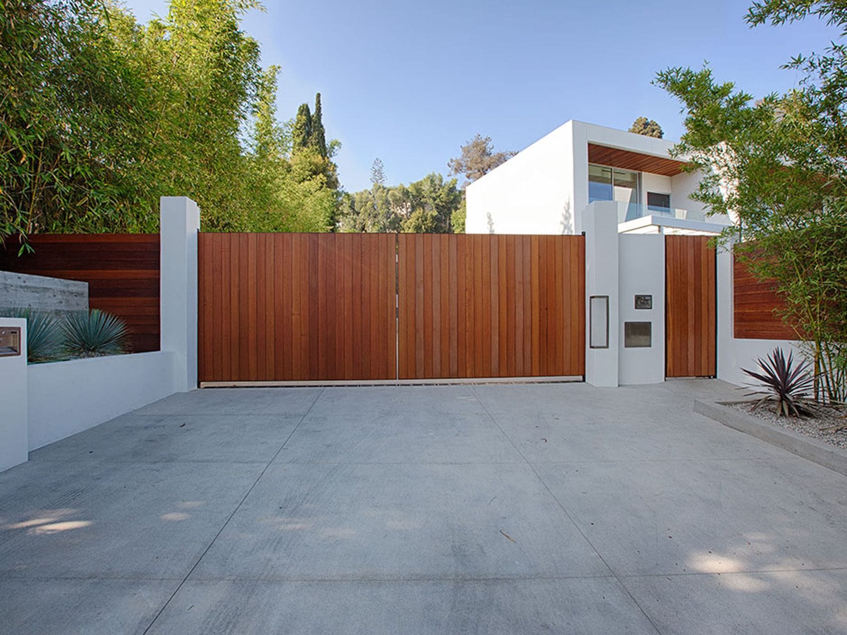 Sunset Plaza Residence — Fiore Landscape Design