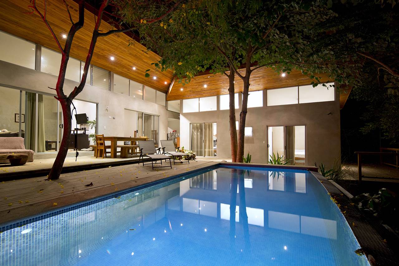 URBAN BEACH HOUSE — LSD – LABORATORY SUSTAINING DESIGN