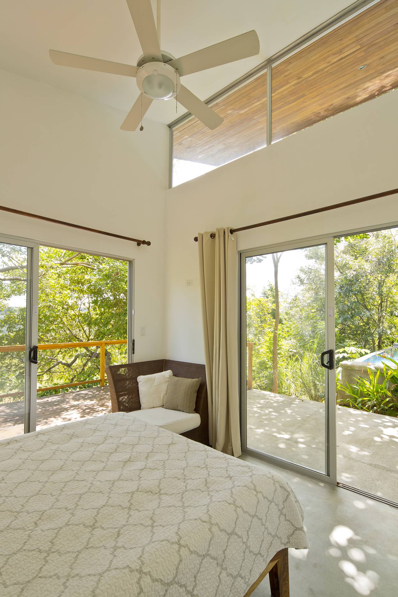 URBAN BEACH HOUSE — LSD – LABORATORY SUSTAINING DESIGN