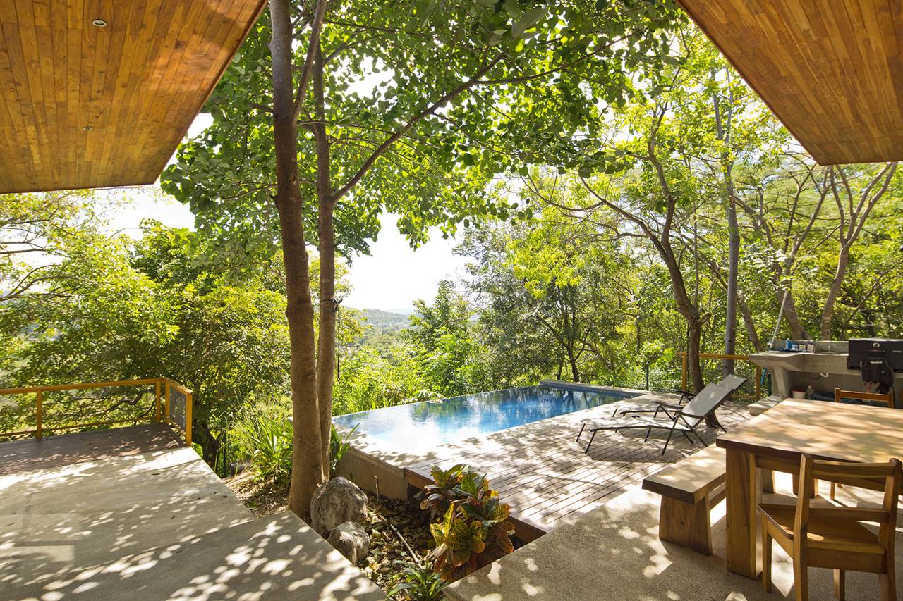 URBAN BEACH HOUSE — LSD – LABORATORY SUSTAINING DESIGN