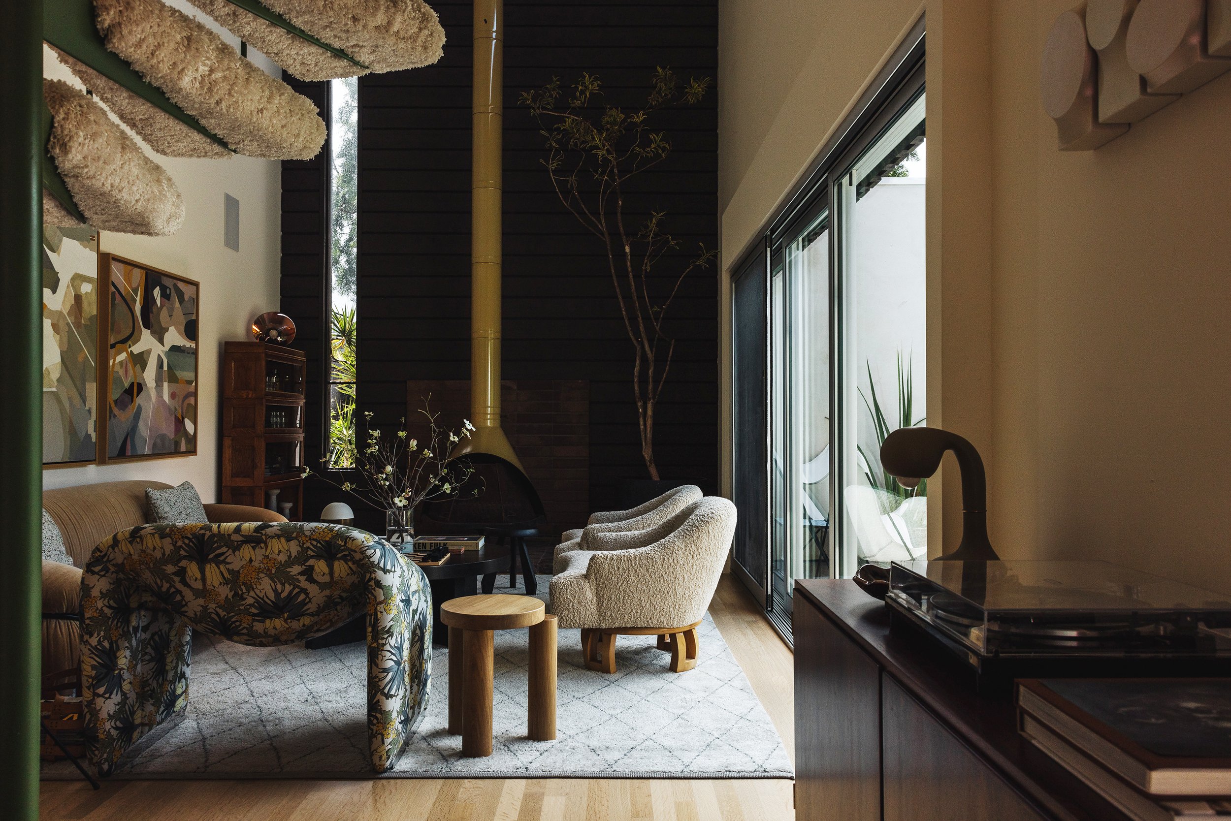 Del Mar Proper Modern — Nakhshab Development Design