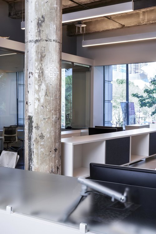 LOUIS VUITTON REGIONAL CORPORATE OFFICES — WINICK ARCHITECTS