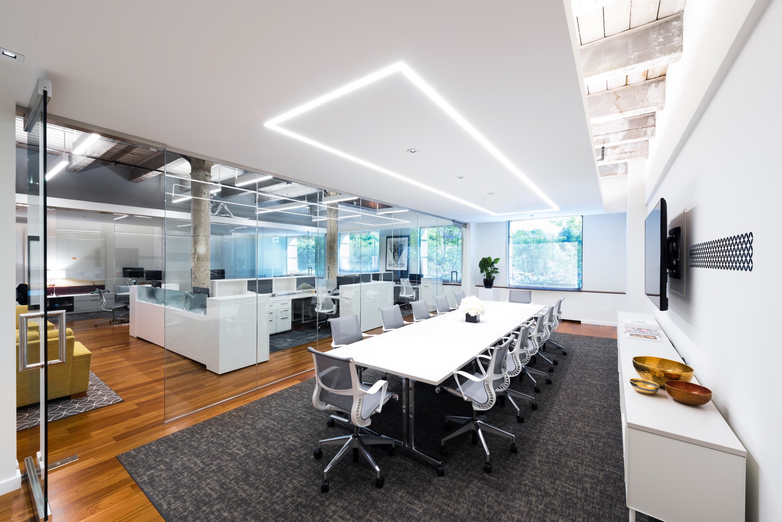 LOUIS VUITTON REGIONAL CORPORATE OFFICES — WINICK ARCHITECTS