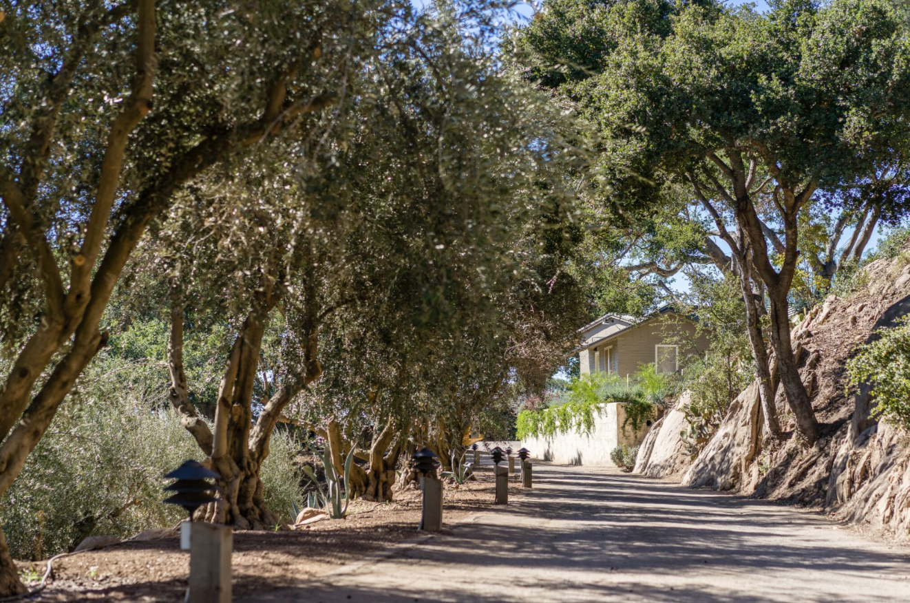 TORO CANYON — Becker Studios