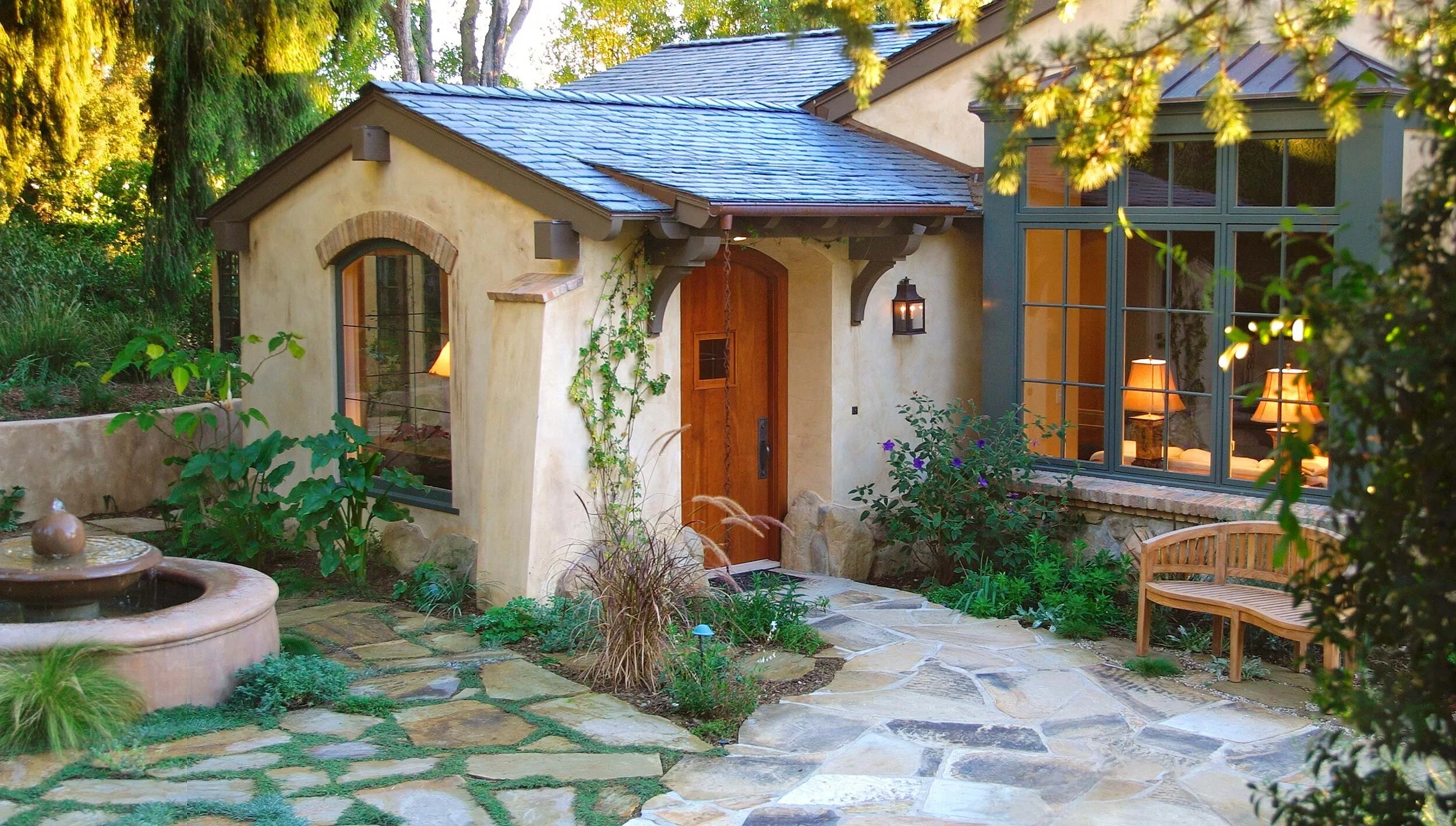 Glen Oaks Cottage: Rustic Elegance and Intimate Design by Architect Tom Meaney in Santa Barbara — Tom Meaney