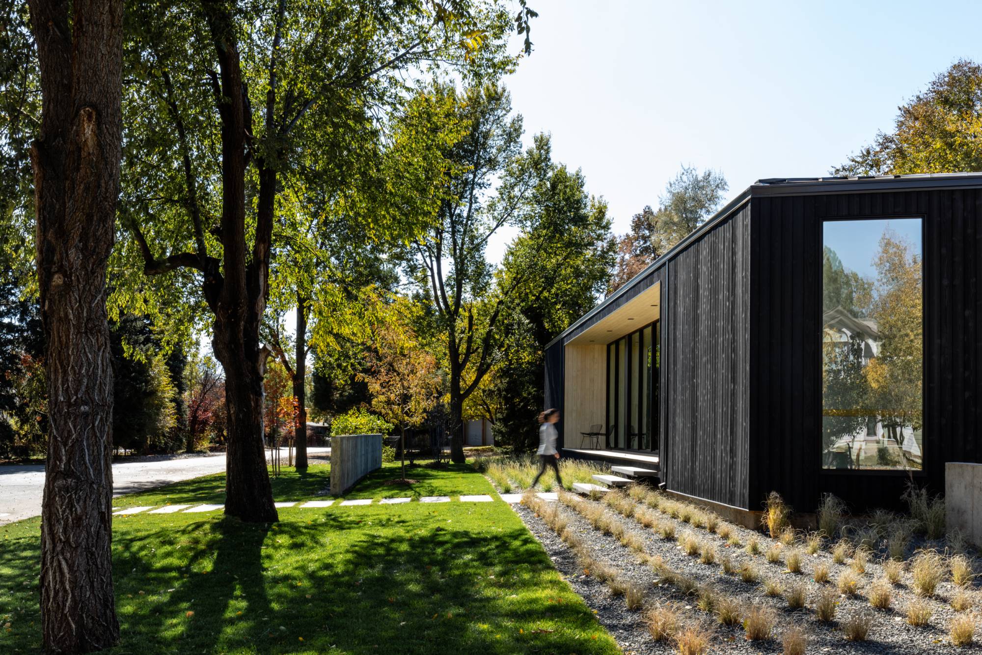 Vista Drive Pavilion — Studio B 