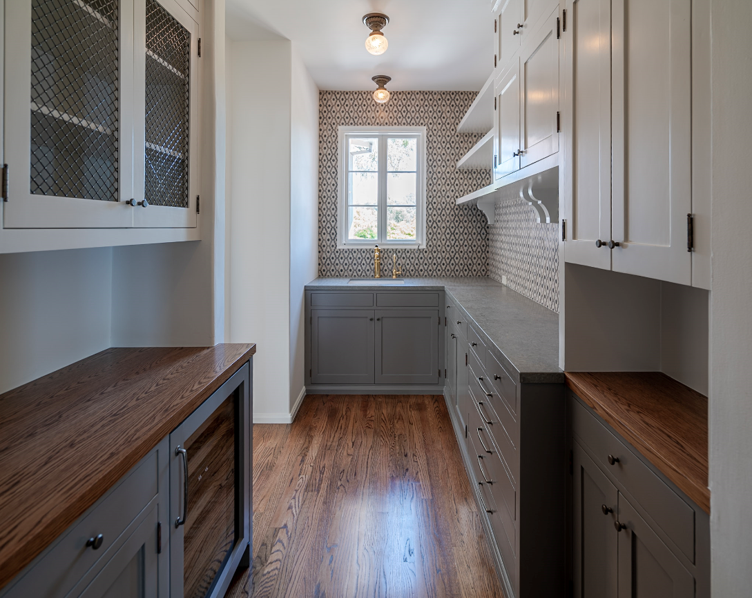 CIMA LINDA — Becker Studios