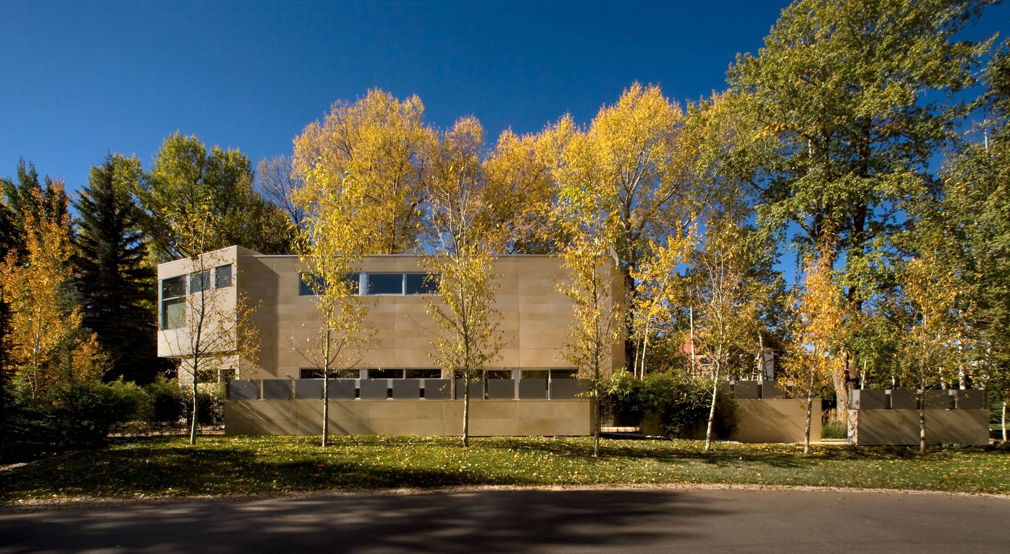 Nove 2 — Studio B 