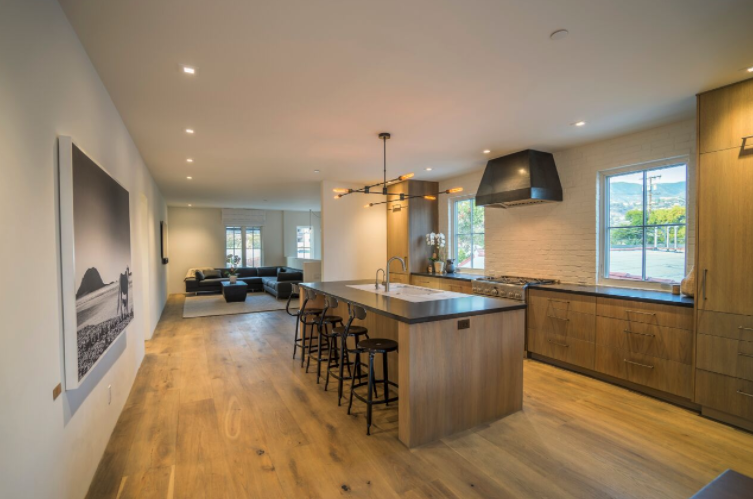THE LOFT — Becker Studios