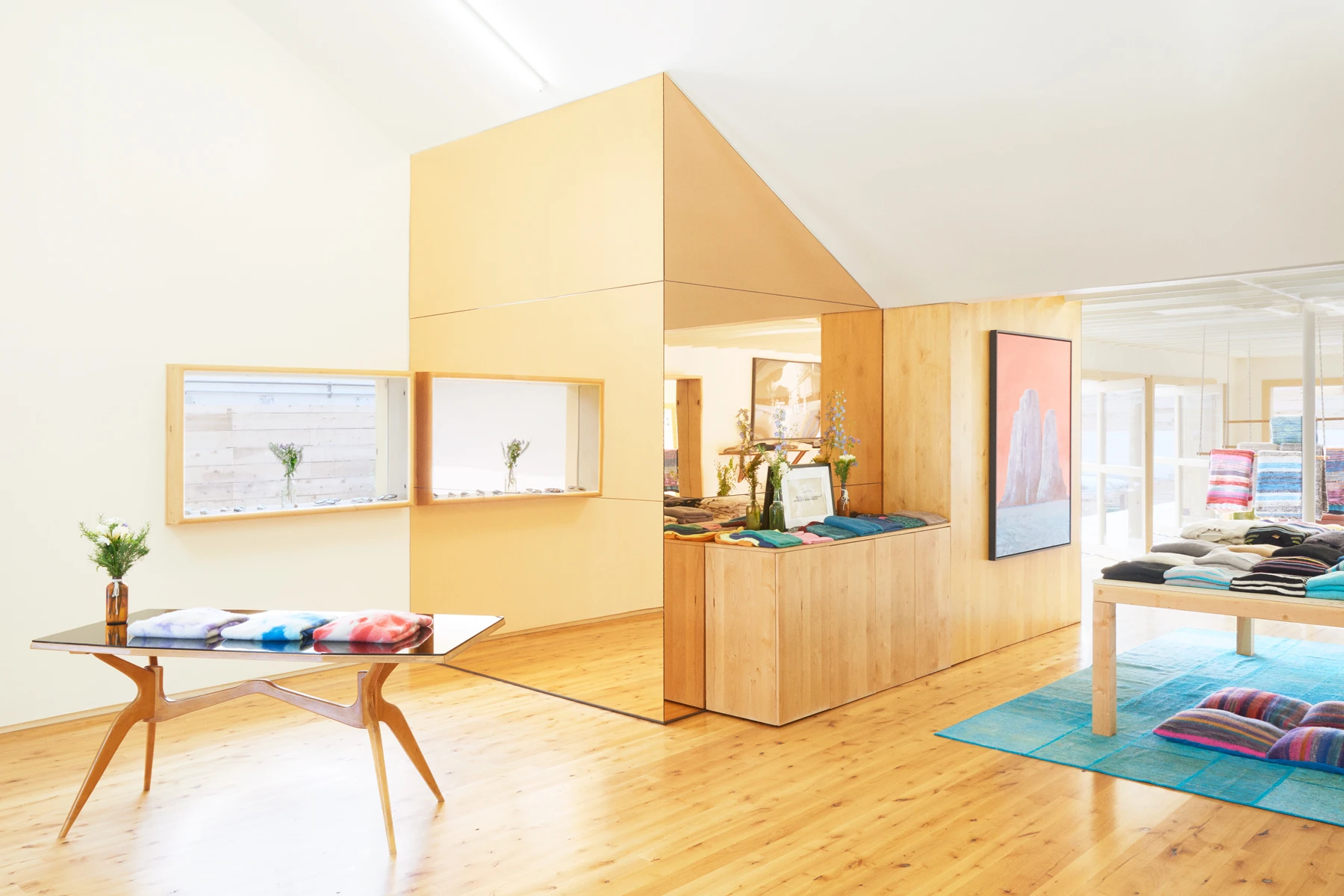 The Elder Statesman — Commune Design