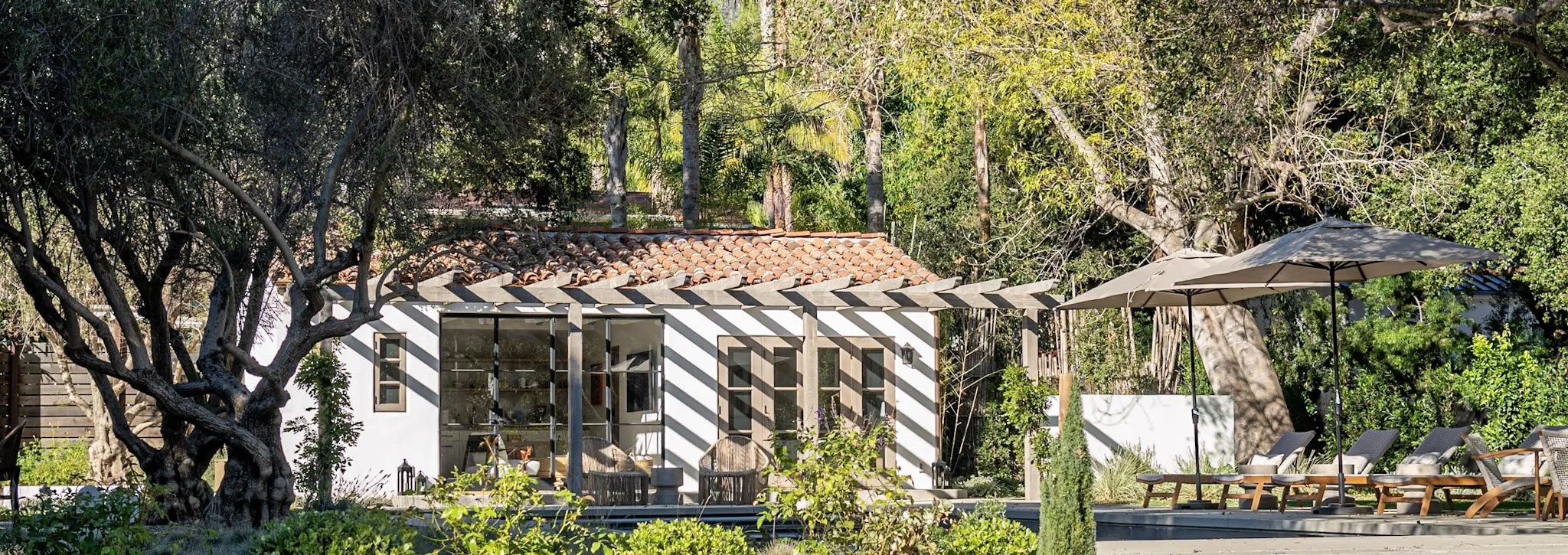 E. VALLEY HACIENDA — Becker Studios