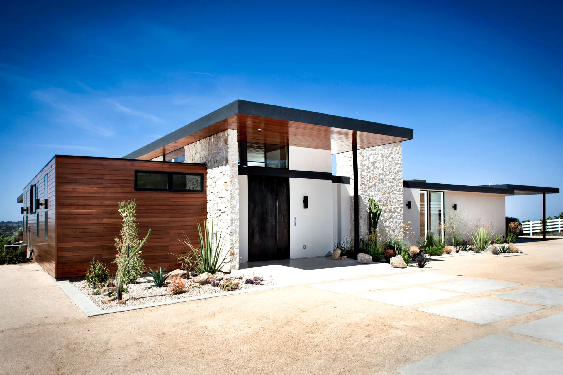 Lahaye — Nakhshab Development Design