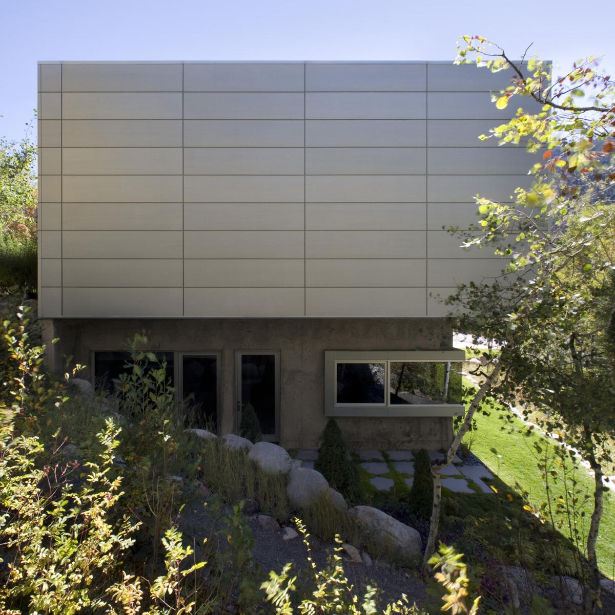 Scholl 2 — Studio B 