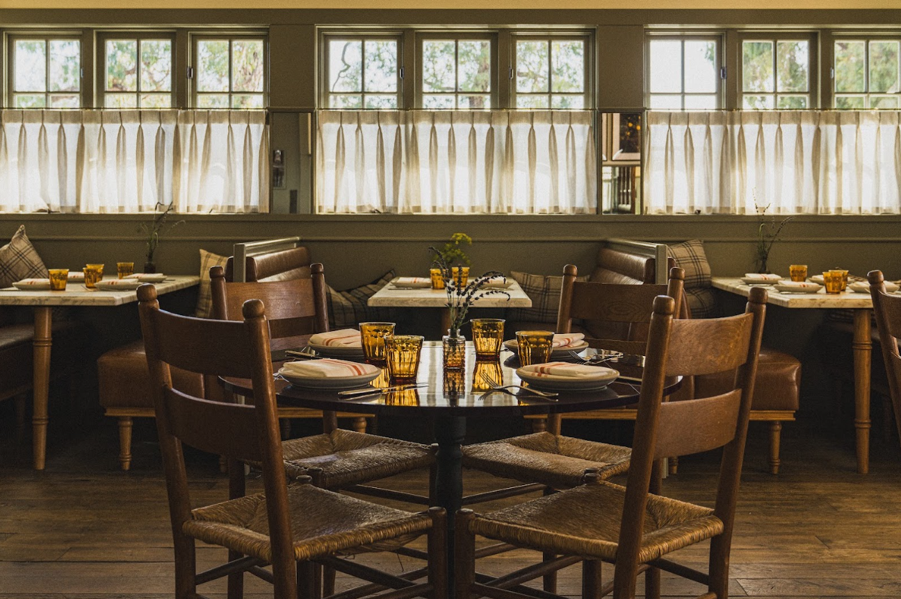MONTE'S — Becker Studios