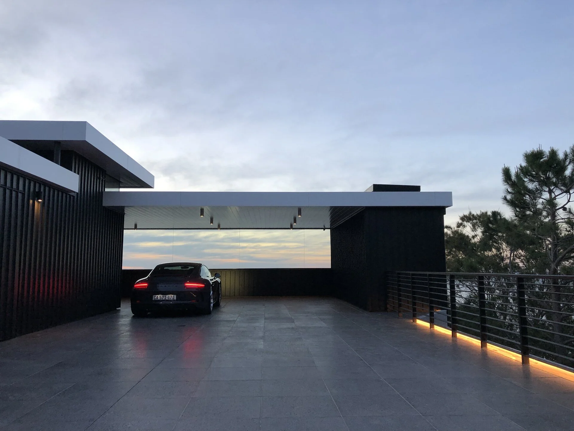 George — Nakhshab Development Design